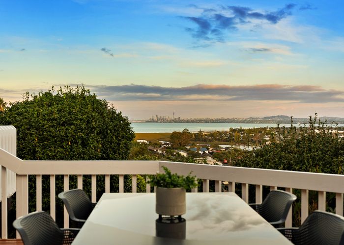  at 81 Luckens Road, West Harbour, Waitakere City, Auckland