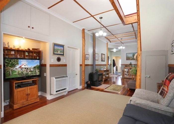  at 6 Edwards Street, Feilding