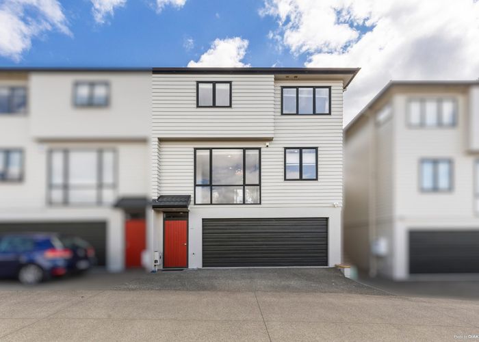  at 40/22 Northcross Drive, Oteha, Auckland