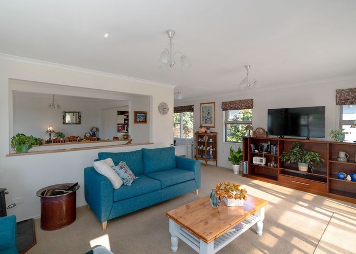  at 2 Sydney Crescent, Raumati South, Paraparaumu