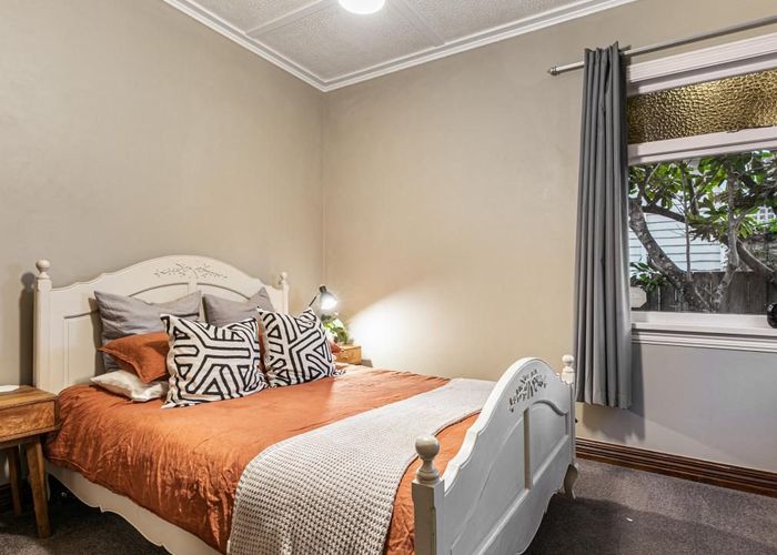  at 10 Euston Road, Sandringham, Auckland