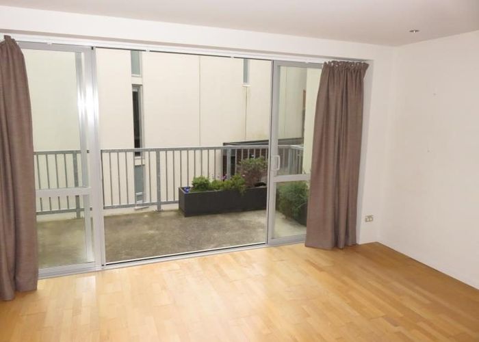  at 3/142 Onslow Road, Khandallah, Wellington