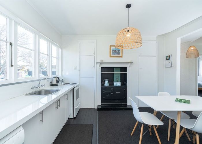  at 116 Clarkin Road, Fairfield, Hamilton