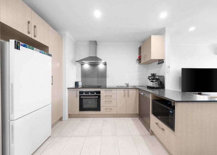  at 43 Saddleback Crescent, Papakura, Papakura, Auckland