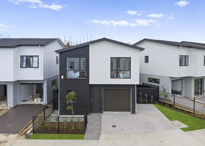  at 11 Greenbrier Street, Westgate, Waitakere City, Auckland