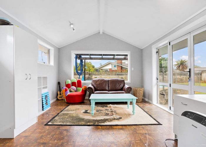  at 13 Morrow Avenue, St Andrews, Hamilton