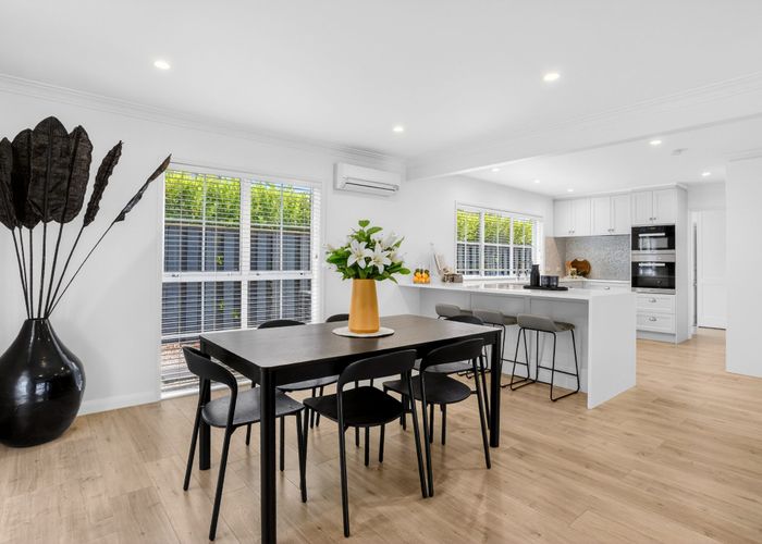  at 2/15 Saltburn Road, Milford, North Shore City, Auckland