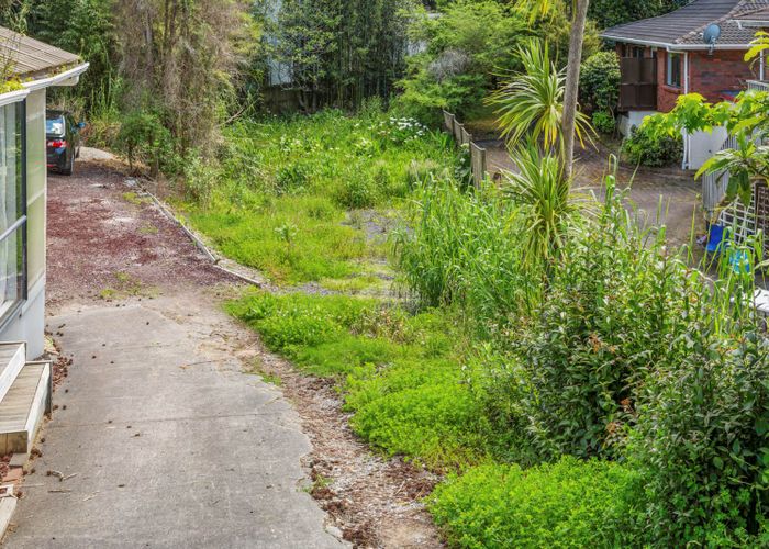  at 2/43 Glamorgan Drive, Torbay, Auckland