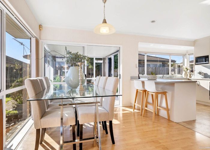  at 2/32 Kilimanjaro Drive, Northpark, Manukau City, Auckland