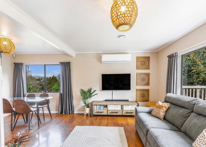  at 2/24 Chislehurst Street, Henderson, Auckland