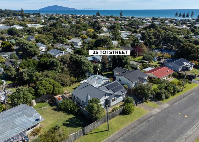 Free property data for 35 Toi Street, Otaki Beach, Otaki homes.co.nz