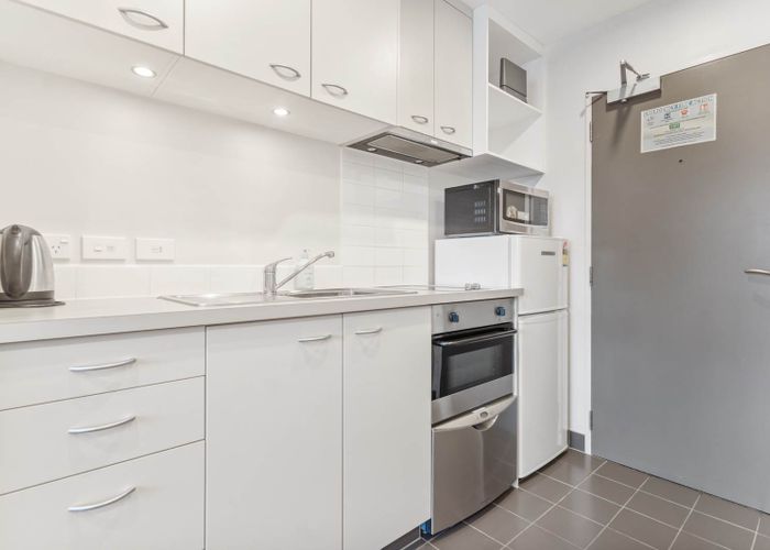  at 201/17 Amersham Way, Manukau Central