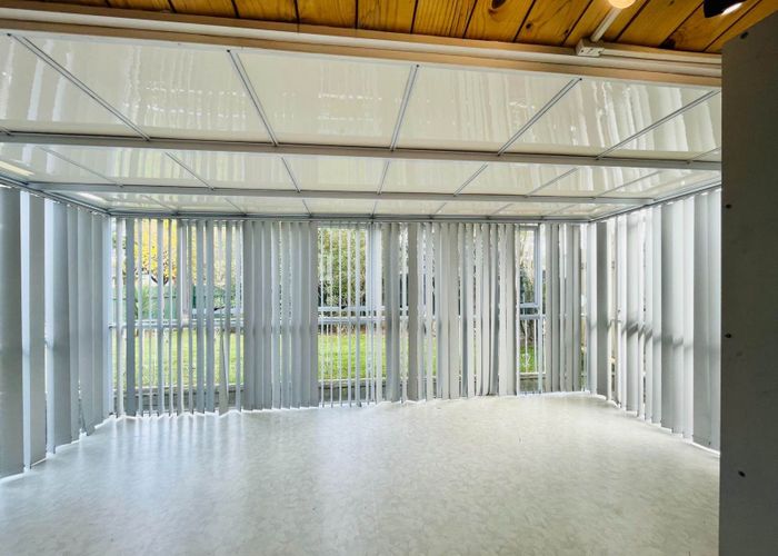  at 6 Chantal Place, Red Hill, Papakura, Auckland