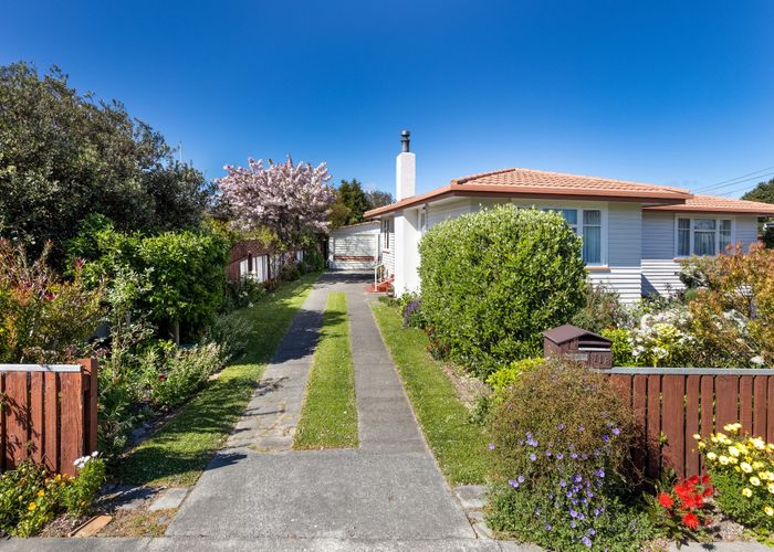  at 118 Budge Street, Riversdale, Blenheim