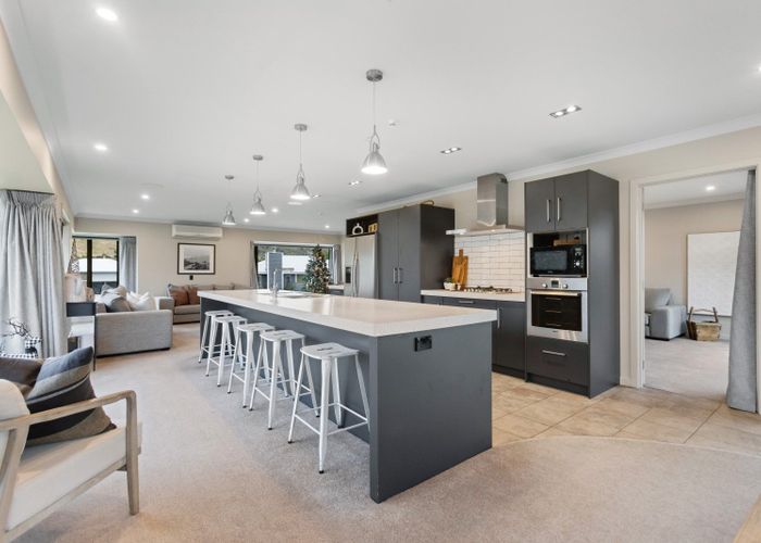  at 2 Elizabeth Place, Clyde, Clyde