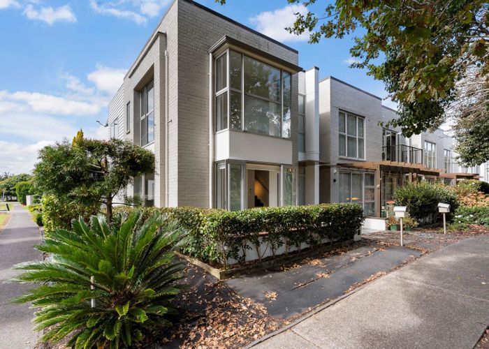  at 77 Popokatea Drive, Takanini, Papakura, Auckland