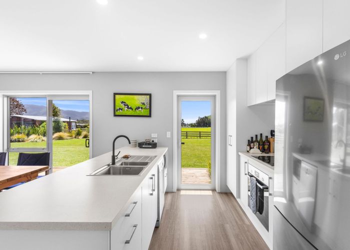  at 71 Glenview Road, Glen Eden, Auckland