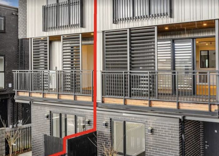  at 9A Huia Road, Point Chevalier, Auckland