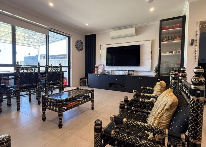  at 90  Matairangi Avenue, Totara Heights, Manukau City, Auckland