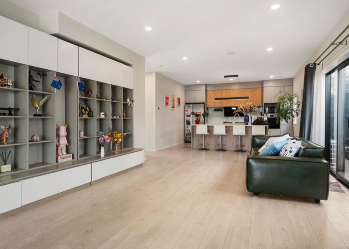  at 11  Merv Clarke Lane, Massey, Waitakere City, Auckland