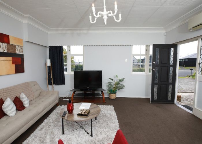  at 17 Mitcham Avenue, Forest Lake, Hamilton