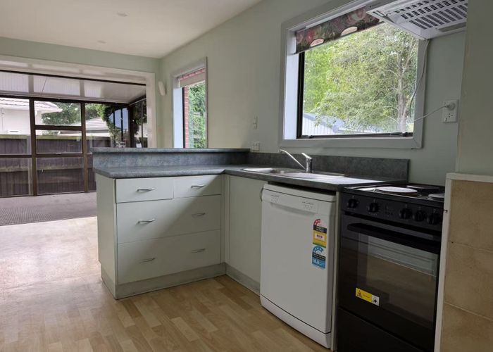  at 10 Oakhurst Place, Russley, Christchurch City, Canterbury