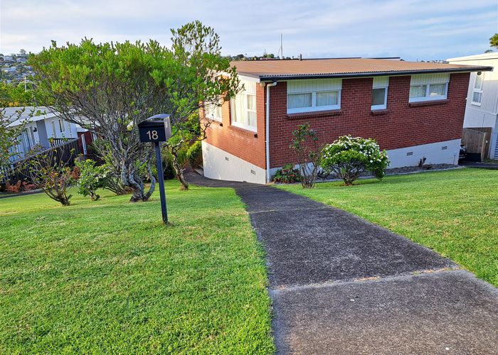  at 18 Shanaway Rise, Hillcrest, North Shore City, Auckland