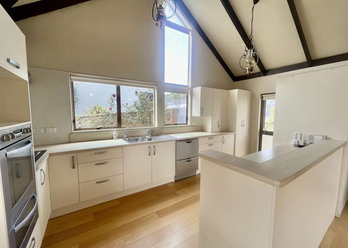  at 14 The Cliffs, Britannia Heights, Nelson, Nelson / Tasman