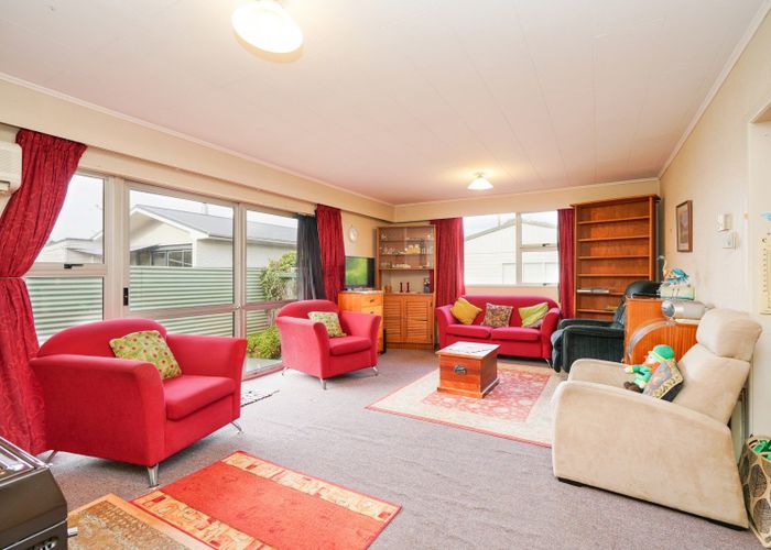  at 28 Dunns Road, Otatara