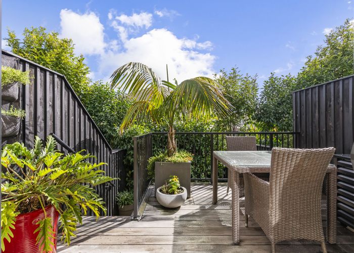 at 8 Mah Lane, Hillsborough, Auckland City, Auckland