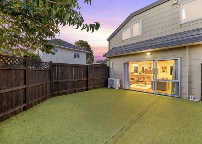  at 2/242 Pakuranga Road, Pakuranga Heights, Auckland