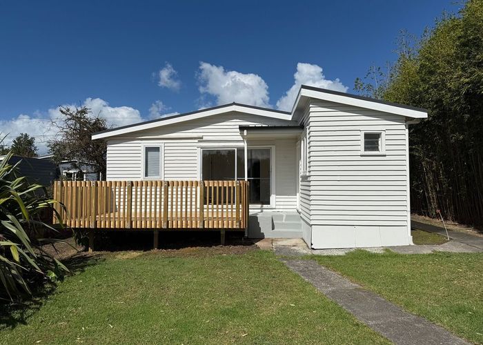  at 212 Beach Haven Road, Beach Haven, North Shore City, Auckland