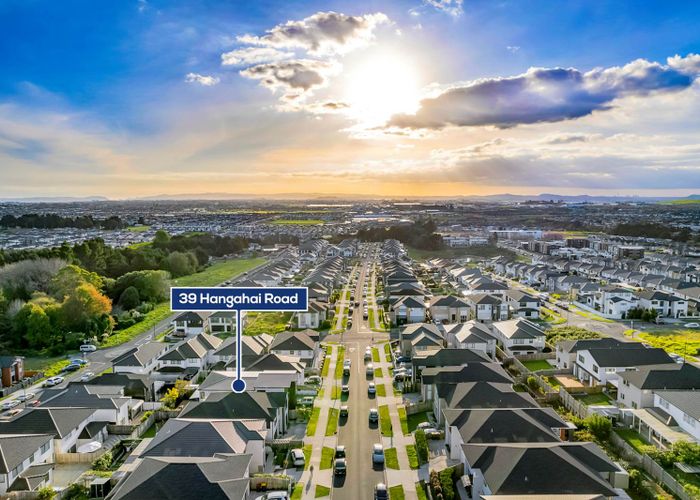  at 39 Hangahai Road, Flat Bush, Auckland