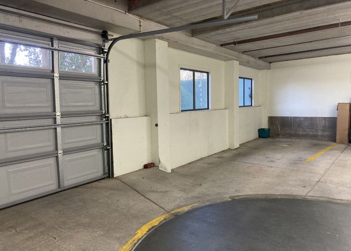  at 8/80 Salamanca Road, Kelburn, Wellington