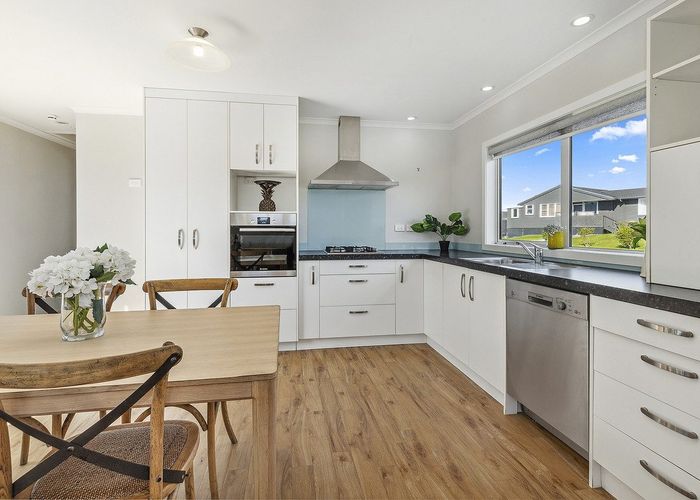  at 4 Doncaster Terrace, Ascot Park, Porirua, Wellington
