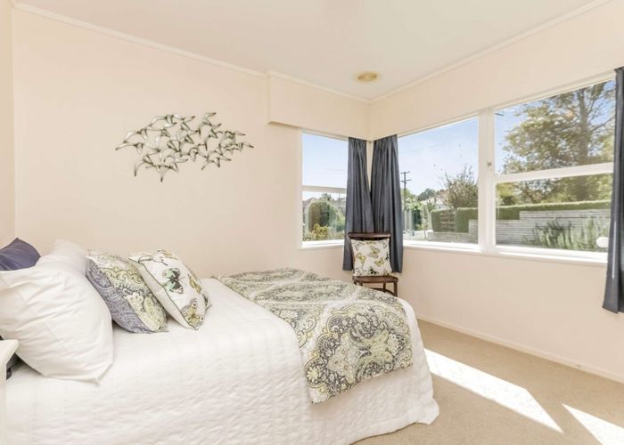  at 96 Barrack Road, Mount Wellington, Auckland