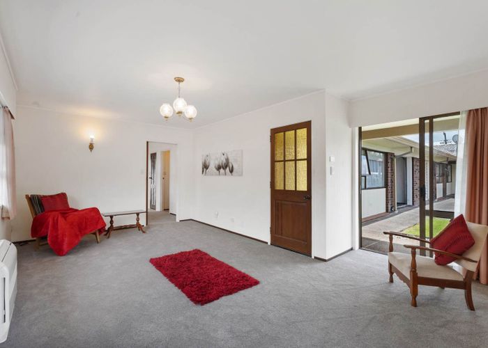  at 2/16 Regent Street, Papatoetoe, Manukau City, Auckland