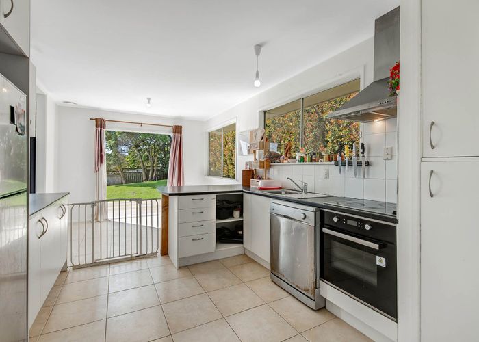  at 1/16 Stanley Road, Glenfield, Auckland
