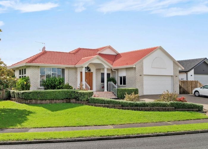  at 12 Bowscale Place, Northpark, Auckland