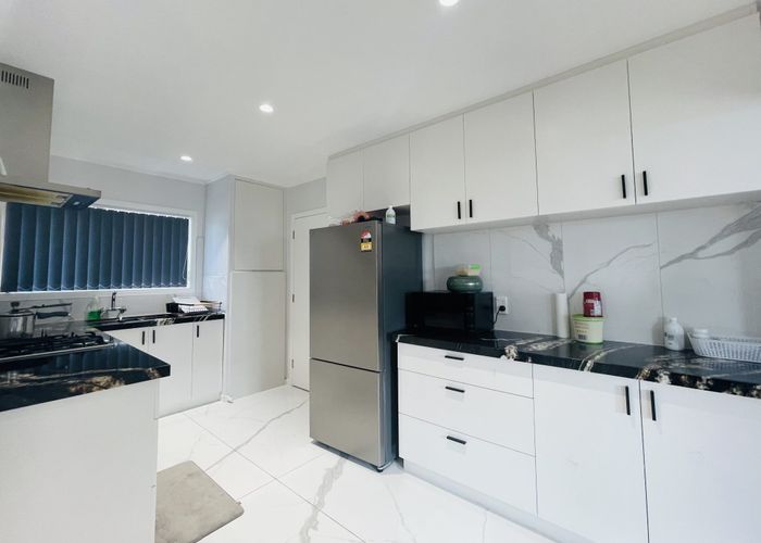  at 1/5 Avis Avenue, Papatoetoe, Manukau City, Auckland