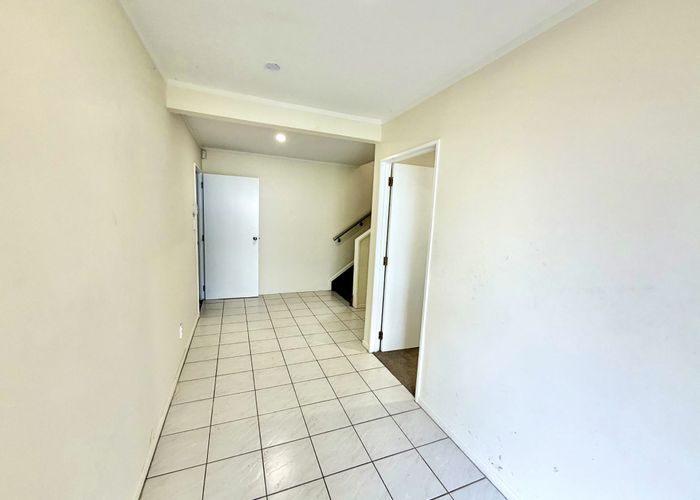  at 2/20 Reeves Road, Pakuranga, Manukau City, Auckland