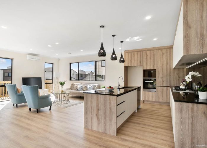  at 40 Matahae DR, Flat Bush, Auckland