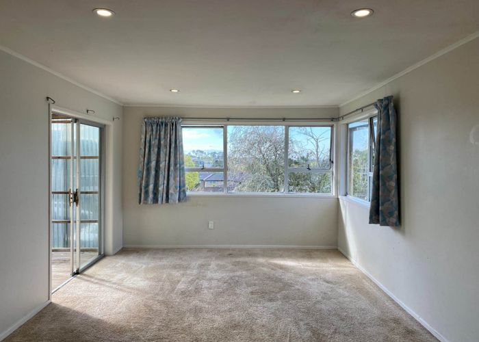  at 4 Kama Place, Sunnynook, North Shore City, Auckland