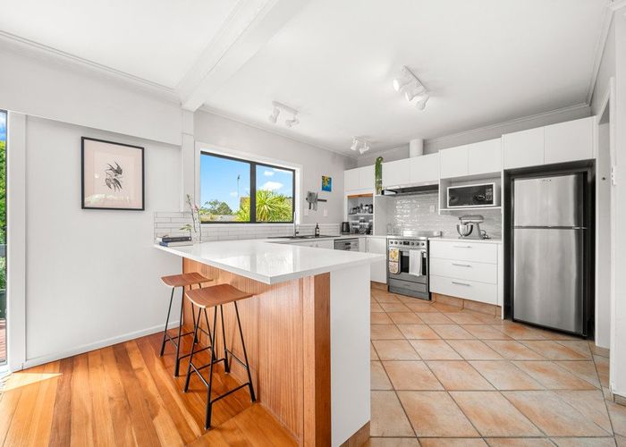  at 4 Blyton Lane, Pakuranga Heights, Manukau City, Auckland