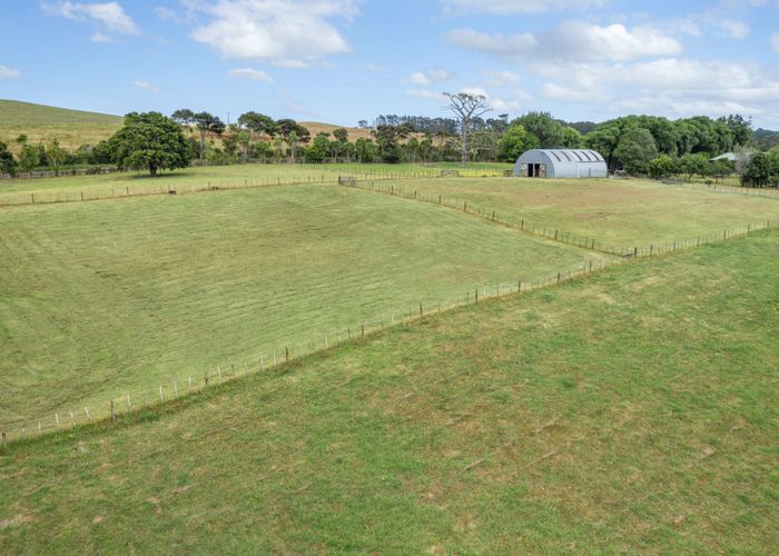  at 279 Peak Road, Helensville