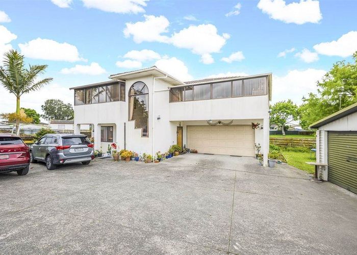  at 15 Alabaster Drive, Papatoetoe, Auckland