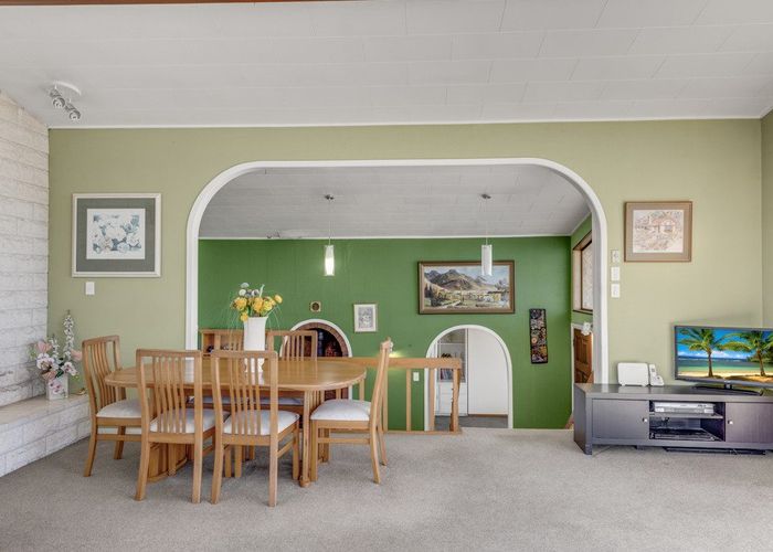  at 28 Golf Links Road, Carters Beach, Westport