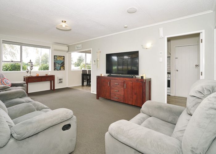 at 93 Collins Road, Melville, Hamilton
