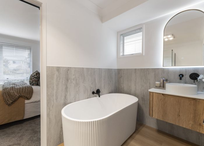  at 5 Kasia Close, Massey, Auckland