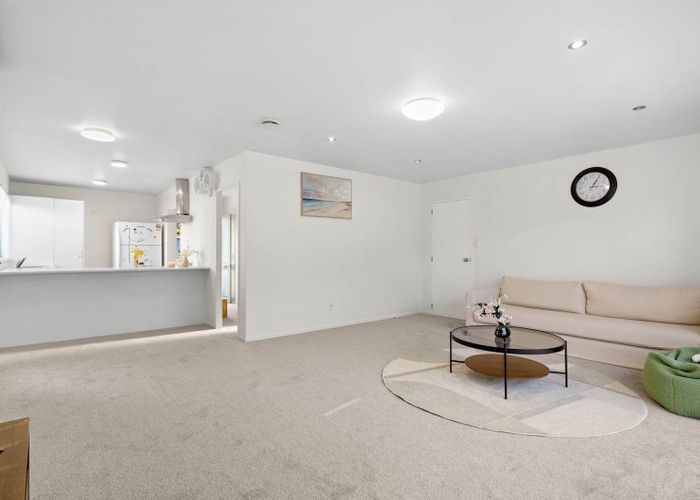  at 1/51 Sungrove Rise, Sunnyvale, Waitakere City, Auckland
